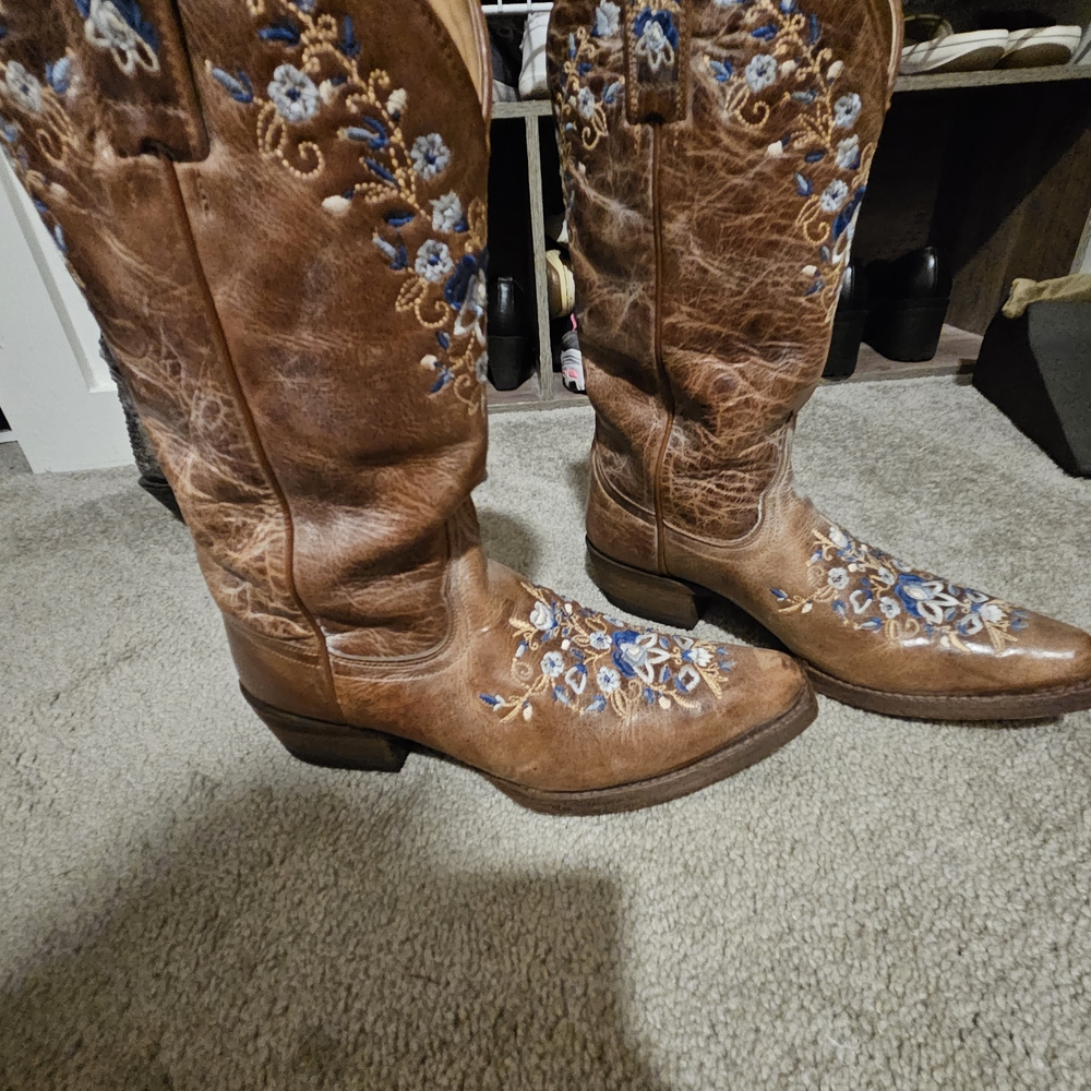 Shyanne Brown Embroidered Heeled Boots